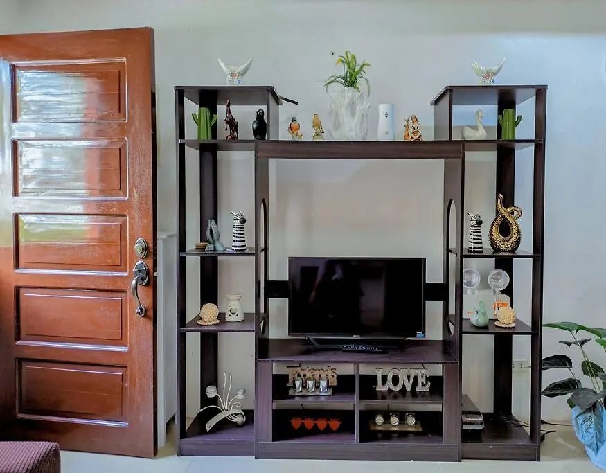 2Br 2Bt Home With Pool Between Tagbilaran And Panglao Dauis Holiday home